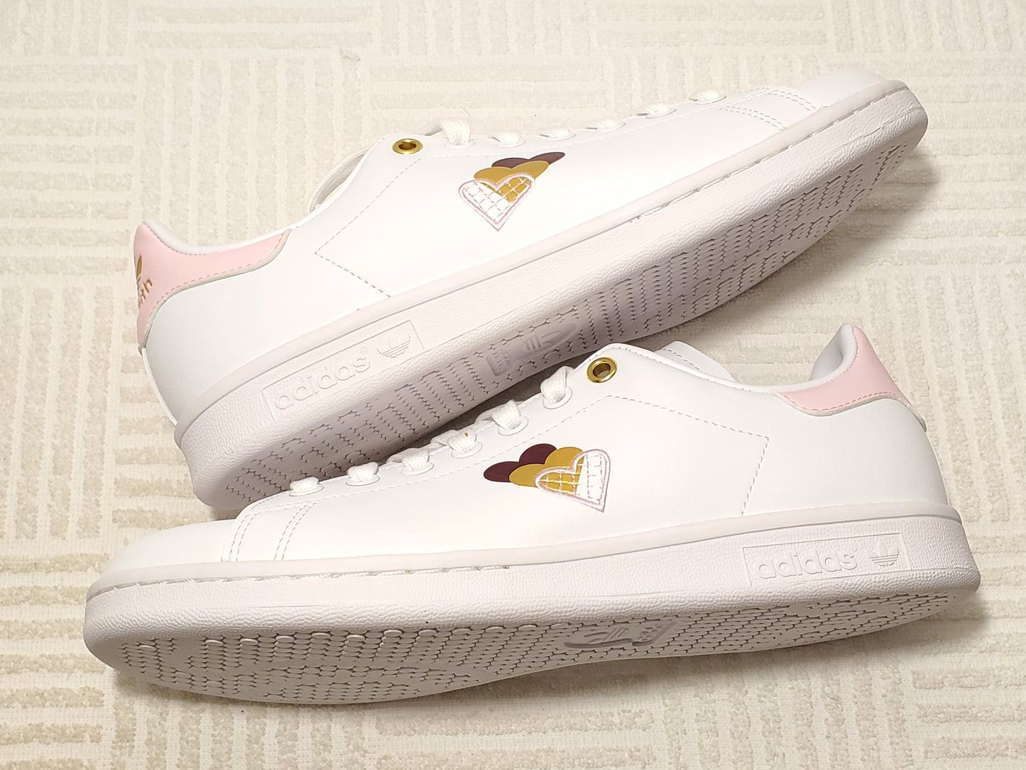 Adidas Stan Smith Women's White Pink Leather Sneakers Three Hearts Size 8