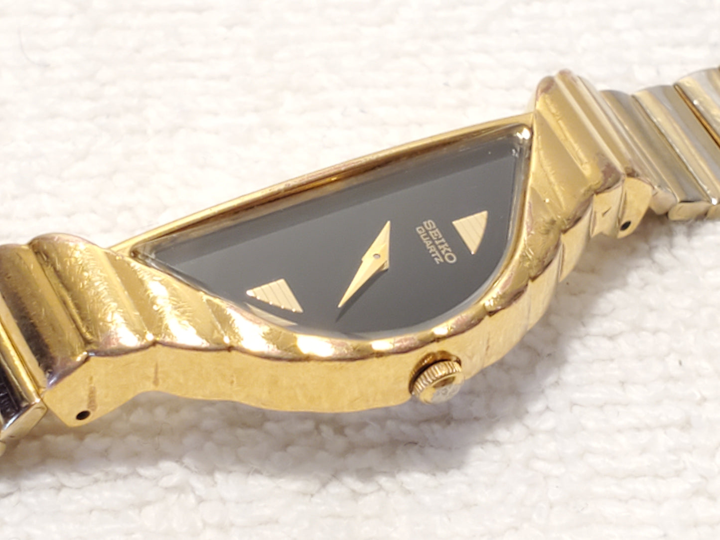 Vintage Seiko Women's Gold Tone Quartz Watch Black Dial Half Moon Stainless Steel
