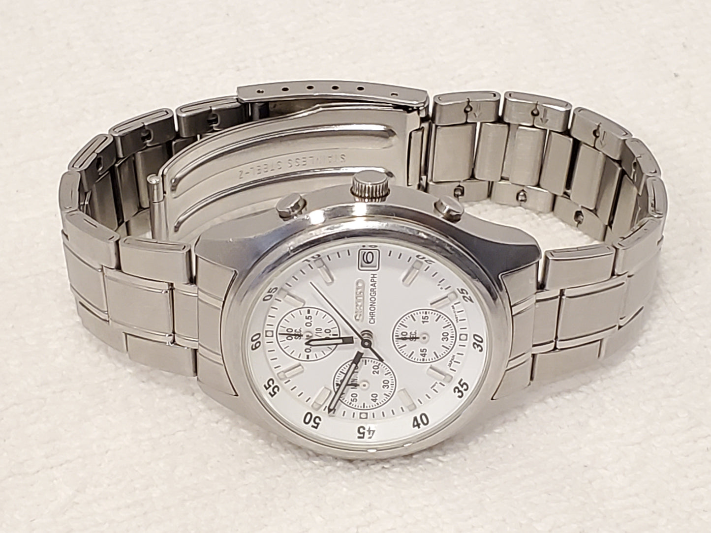 Vintage Seiko Men's Chronograph Date Quartz Watch Stainless Steel White Dial