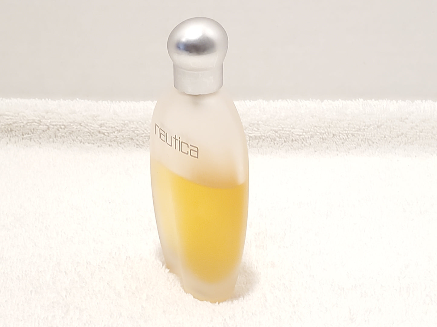 Vintage Nautica Women's Perfume Spray 1.7 oz Bottle Fragrance Pre-Owned Eau De Parfum