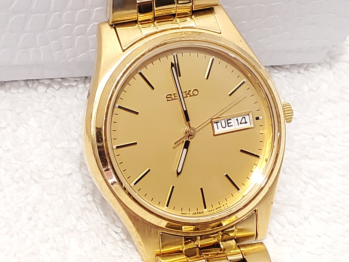Vintage Seiko Gold Tone Day Date Men's Quartz Watch Stainless Steel