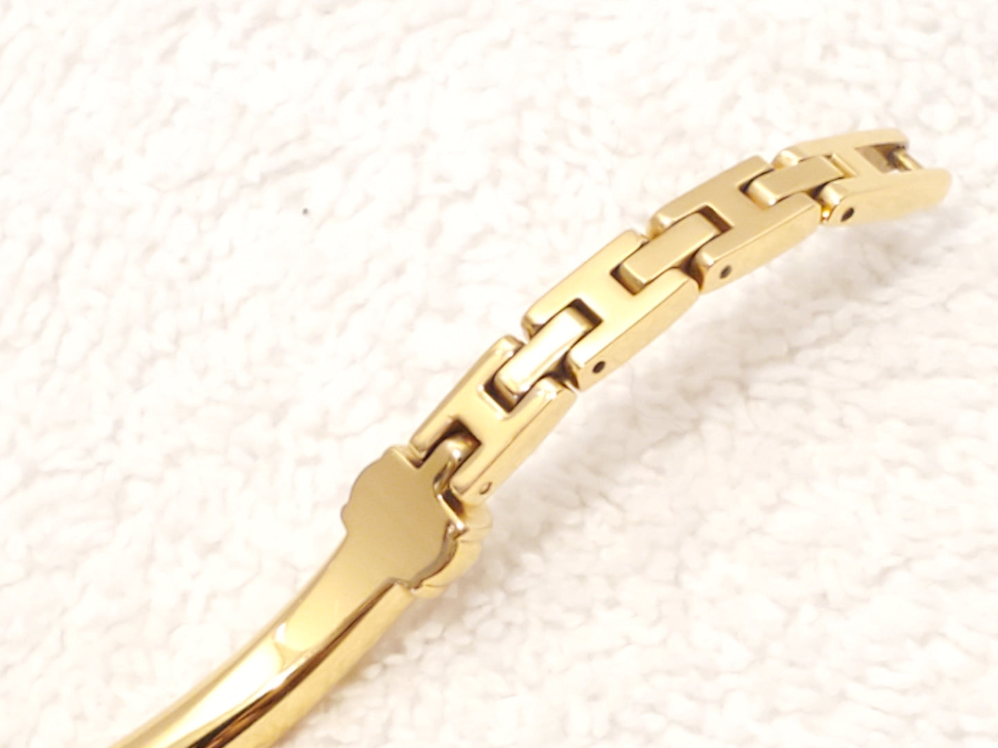 Vintage Bulova Women's Quartz Watch Gold Plated Mother Pearl Dial Two Diamonds