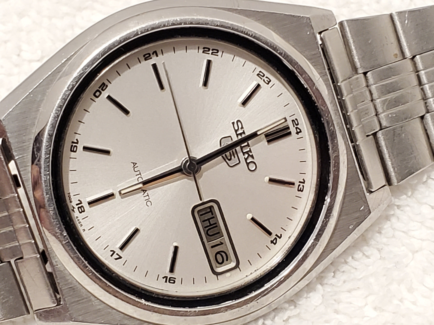 Vintage Seiko Men's Automatic Day Date Watch Stainless Steel Seventeen Jewels