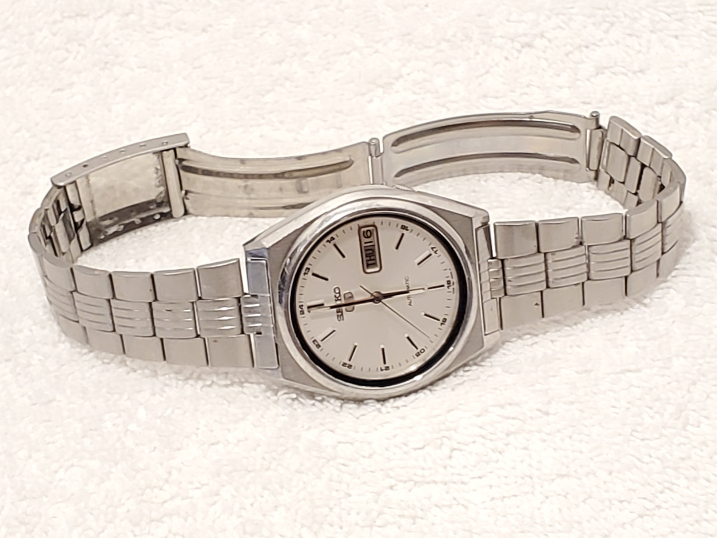 Vintage Seiko Men's Automatic Day Date Watch Stainless Steel Seventeen Jewels
