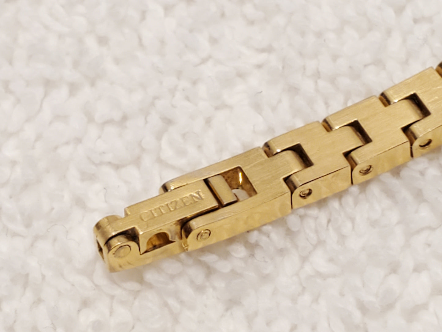 Vintage 1980's Citizen CQ Women's Gold Tone Quartz Petite Watch One Jewel
