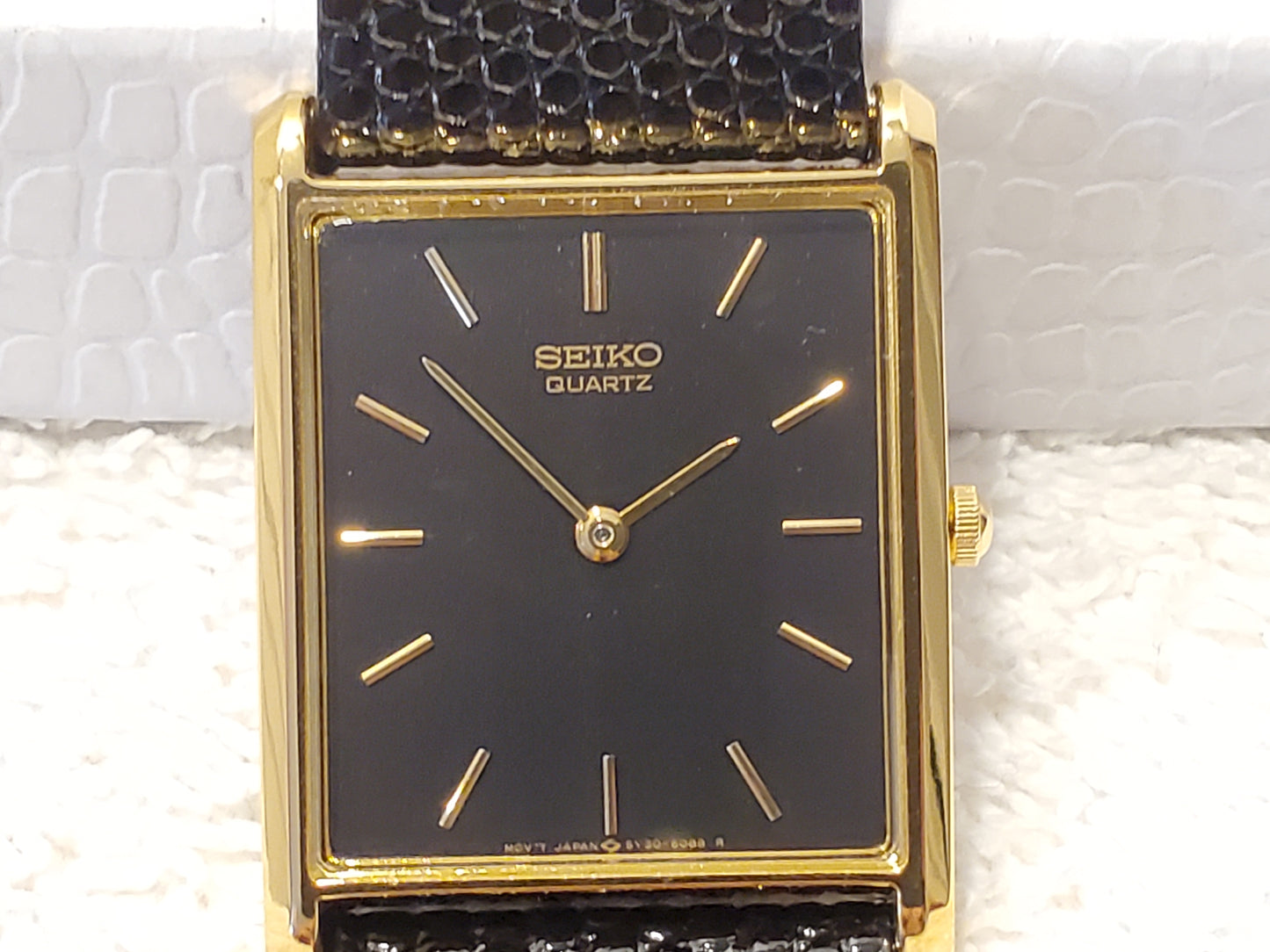 Vintage 1990's Seiko Women's Tank Quartz Watch One Jewel Black Dial Calfskin Strap Gold Tone