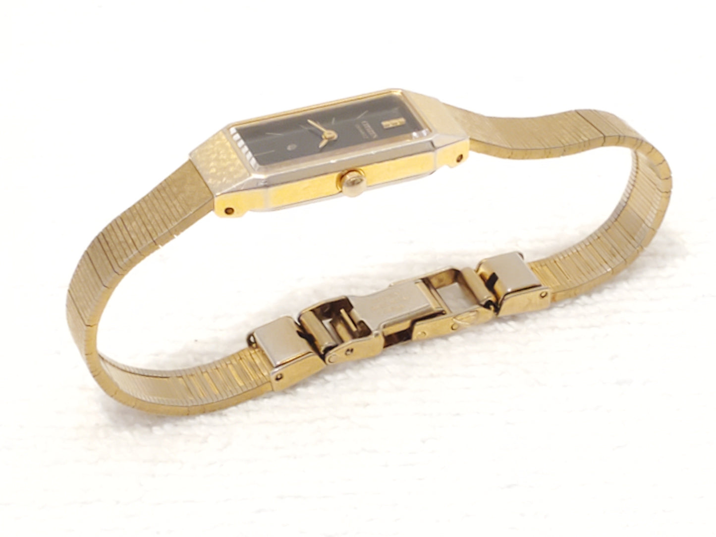 Vintage 1970's Citizen CQ Women's Gold Tone Quartz Watch Black Dial Six Jewels Stainless Steel
