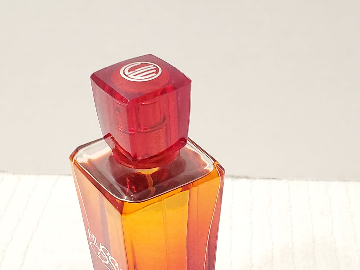 Hussy Merle Norman Cosmetics Eau De Parfum Women's Perfume Spray 2.4 oz Bottle
