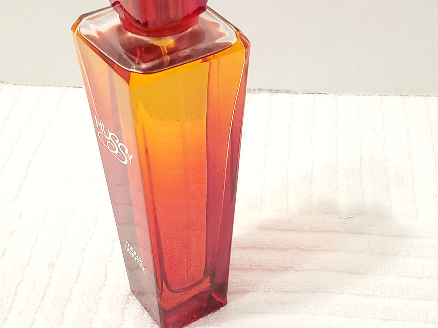 Hussy Merle Norman Cosmetics Eau De Parfum Women's Perfume Spray 2.4 oz Bottle