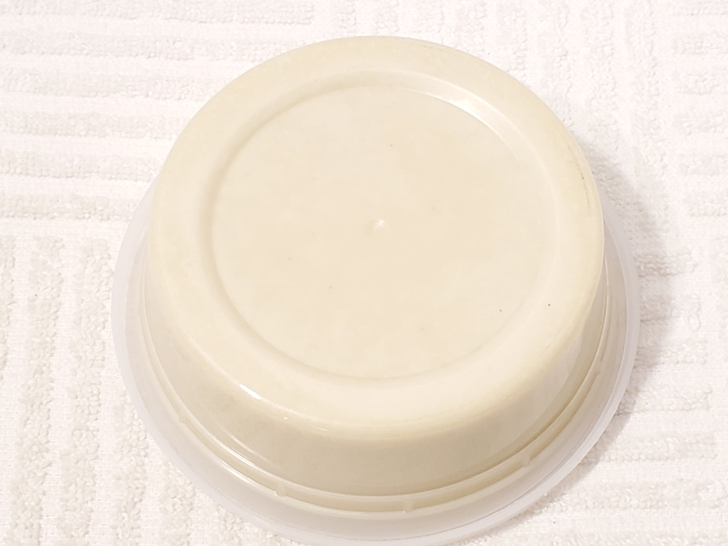 Raw Cocoa Shea Butter Natural Moisturizers Nutrients 8 oz Plastic Container