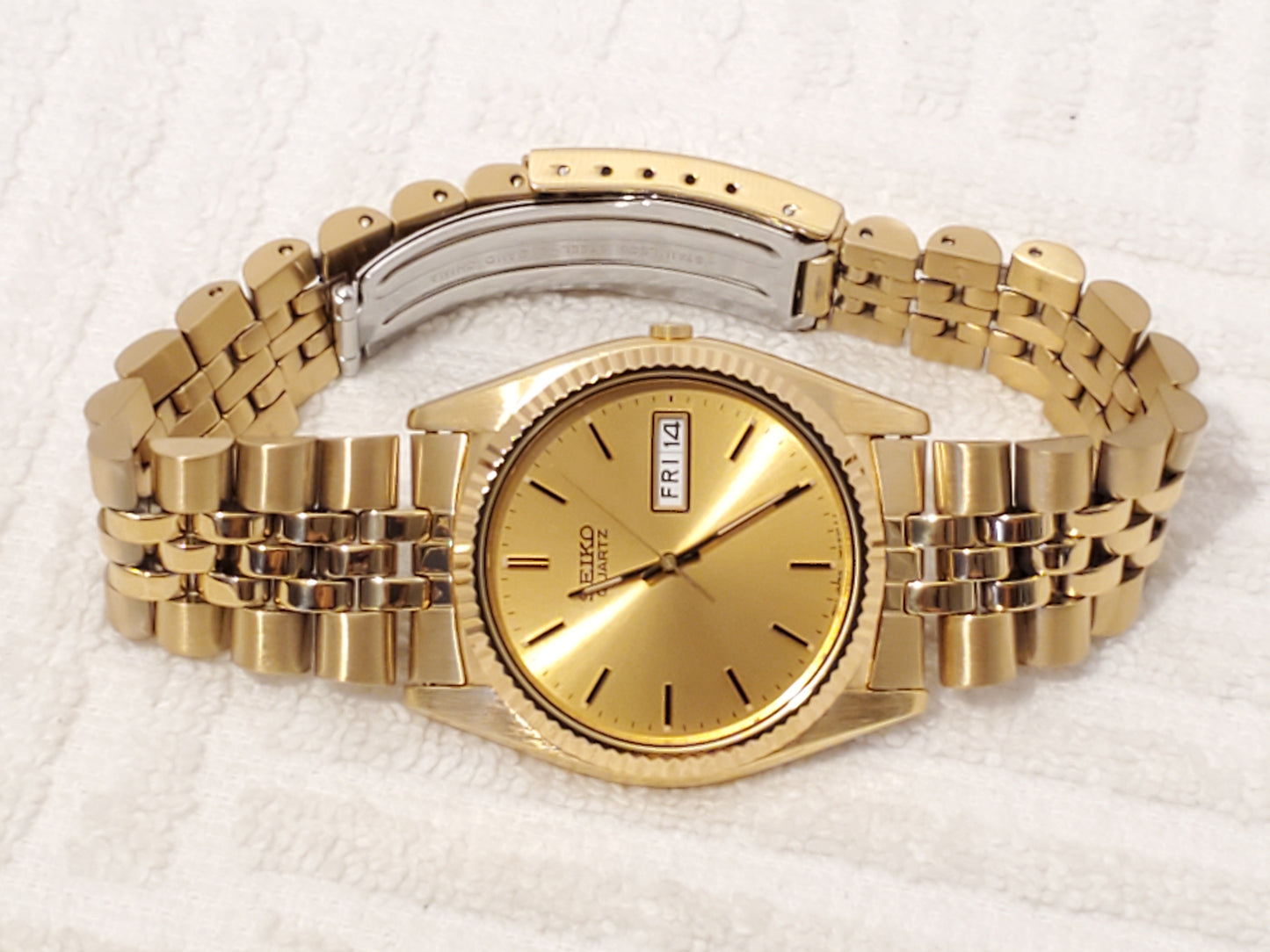 Vintage Seiko Men's Presidential Day Date Quartz Watch One Jewel Gold Tone SS