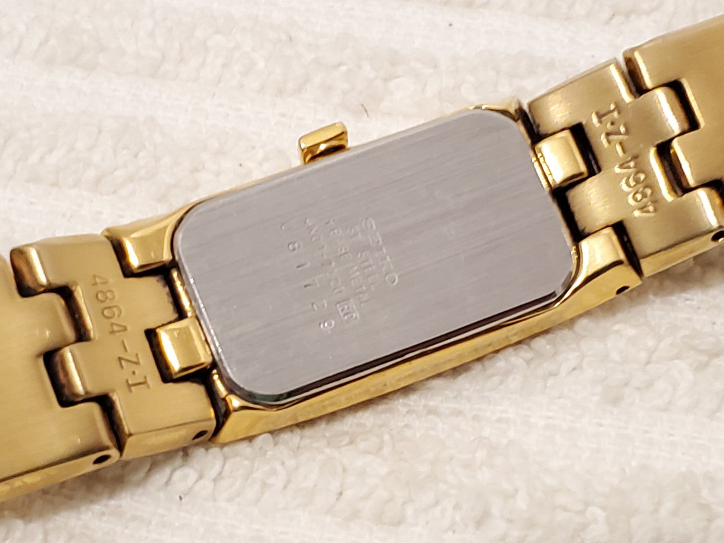 Vintage Seiko Tank Women's Gold Tone Quartz Watch White Dial Stainless Steel