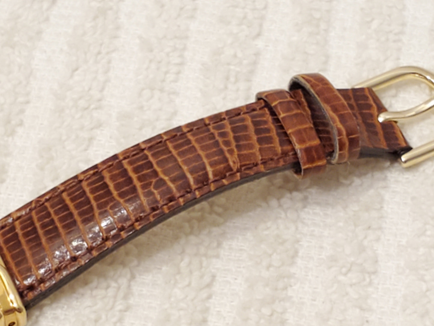 Vintage Citizen Women's Gold Tone Quartz Watch Brown Leather Strap Silver Dial