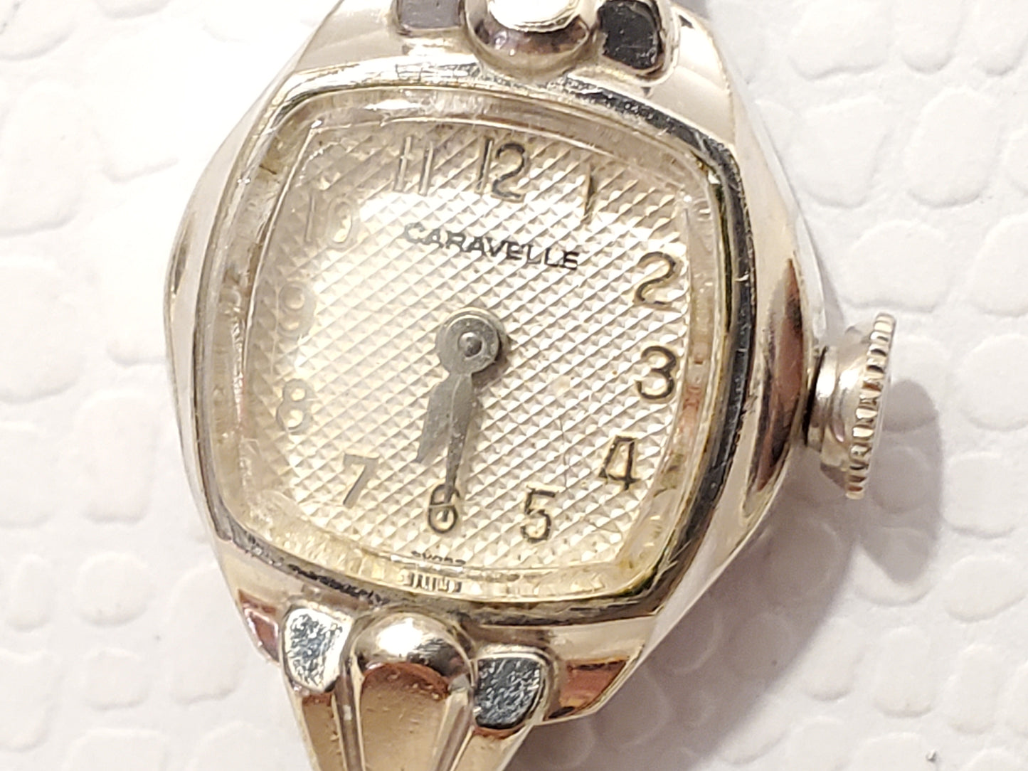 Vintage Caravelle Swiss Made Women's Wind Up Watch Seventeen Jewels Silver Tone