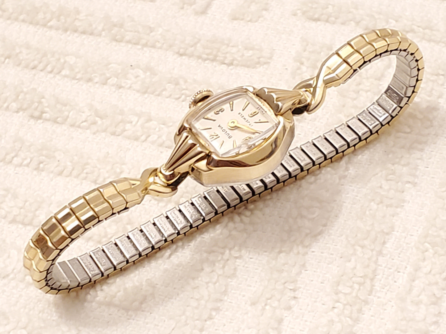 Vintage Bulova Womens Wind Up Watch 10K Gold Plated Seventeen Jewels Silver Dial