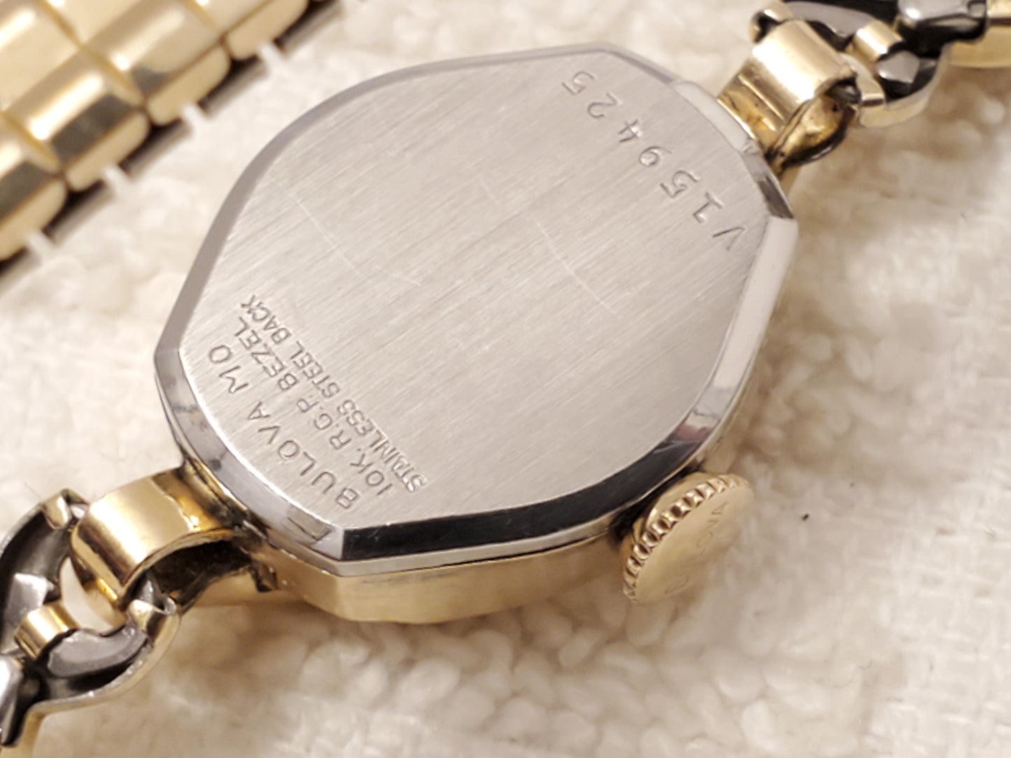 Vintage Bulova Womens Wind Up Watch 10K Gold Plated Seventeen Jewels Silver Dial