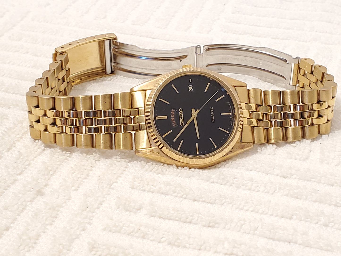 Vintage Seiko Men's Presidential Day Date Quartz Watch Black Dial Gold Tone SS