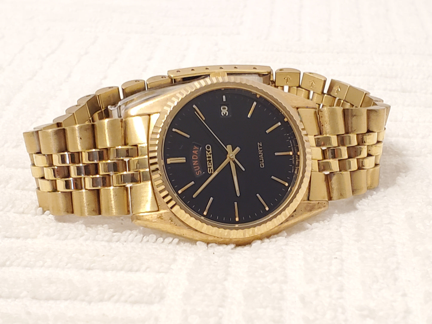 Vintage Seiko Men's Presidential Day Date Quartz Watch Black Dial Gold Tone SS