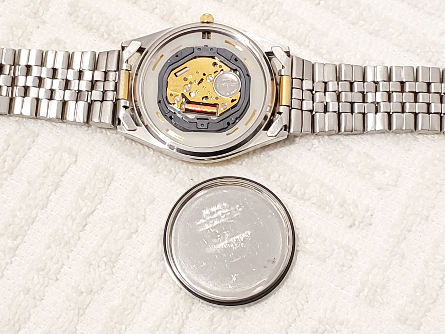Vintage Citizen CQ Men's Day Date Presidential Watch Gold Tone Stainless Steel
