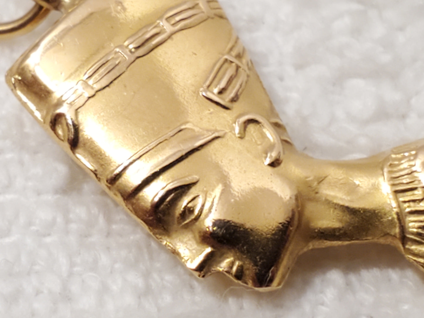Nefertiti Ancient Egyptian Queen 18K Gold Pendant Jewelry One Gram