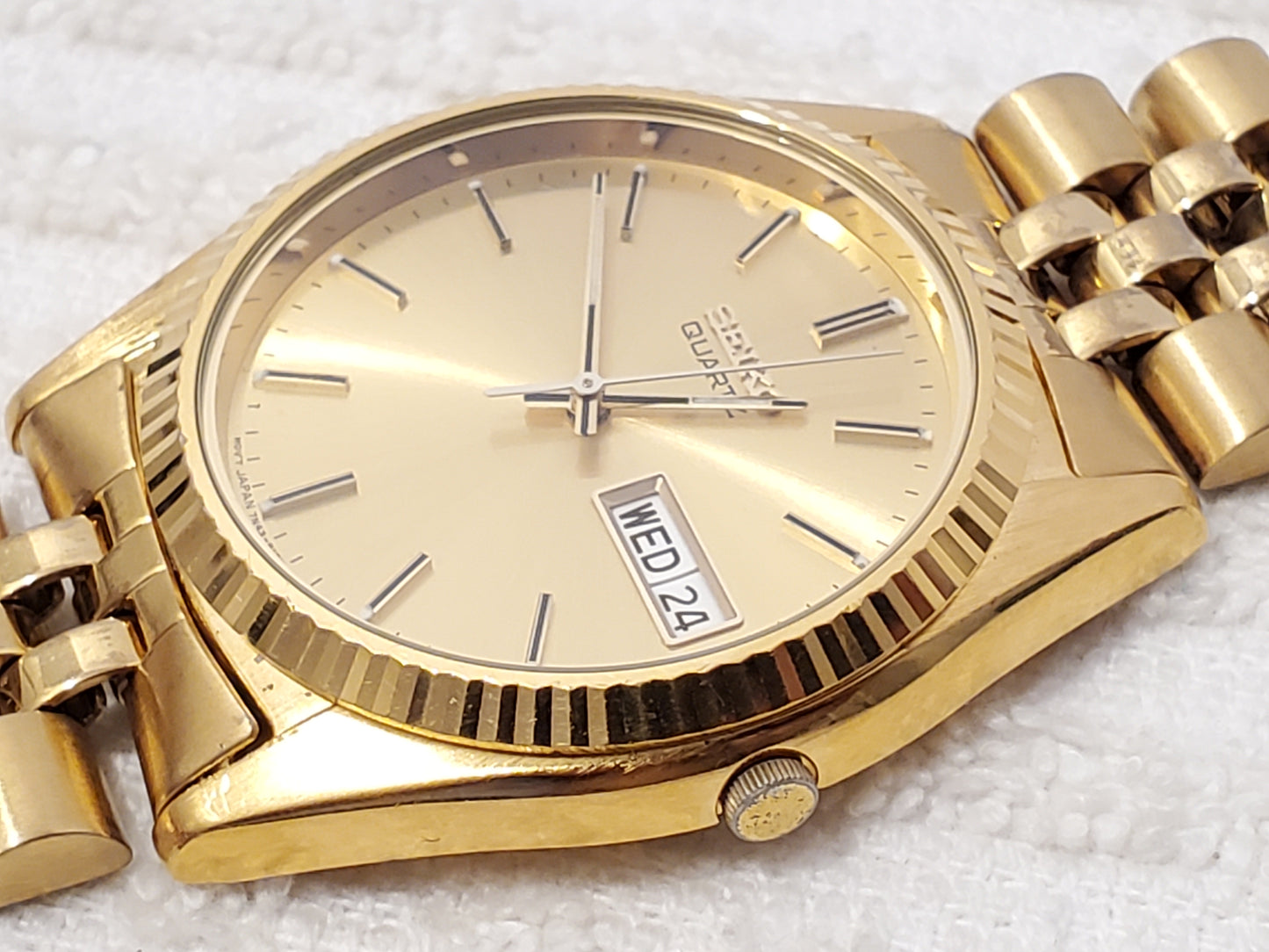 Vintage Seiko Day Date Mens Presidential Quartz Watch Stainless Steel Gold Tone