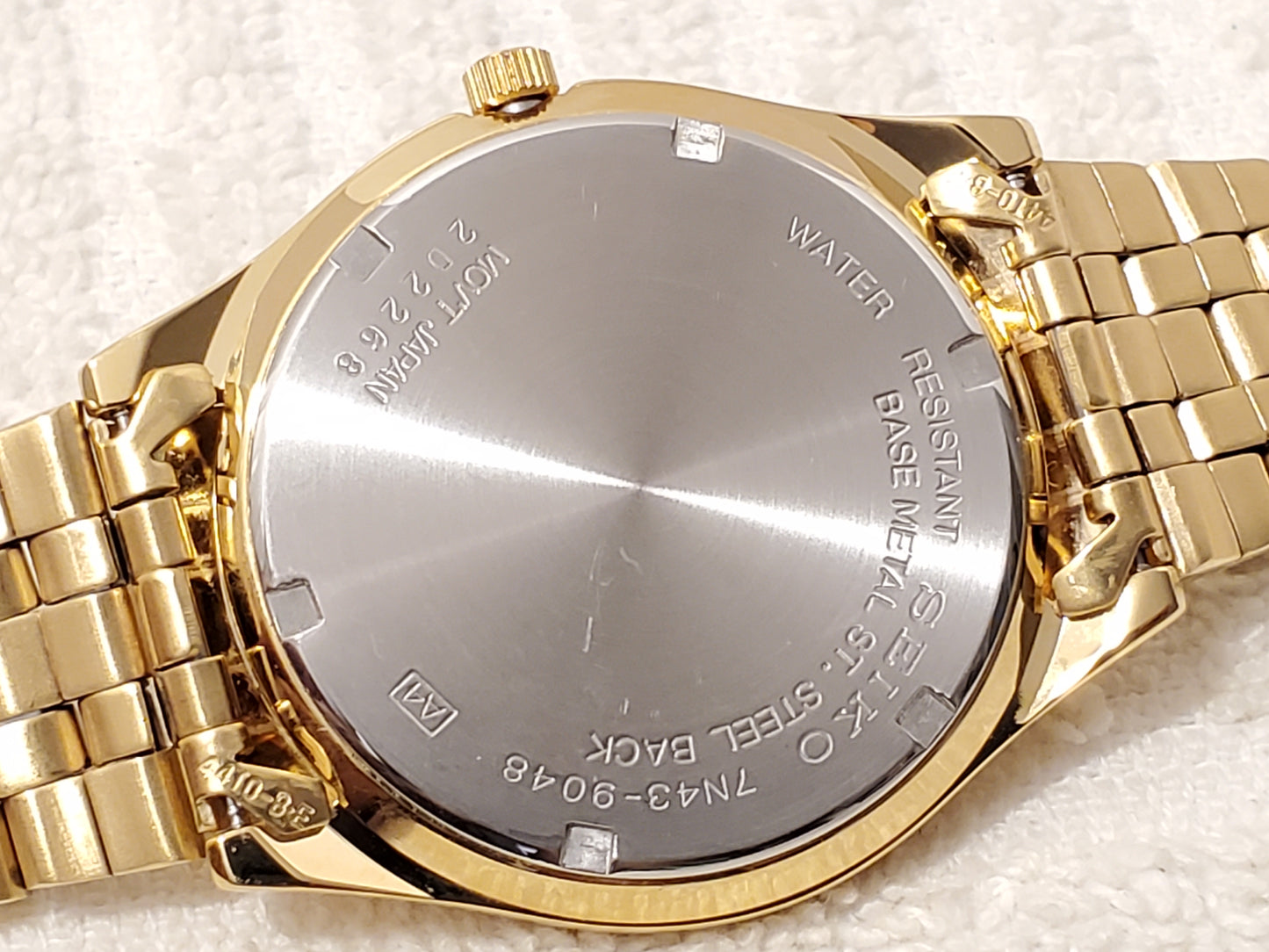 Vintage Seiko Men's Day Date Quartz Watch Gold Tone One Jewel Black Dial SS