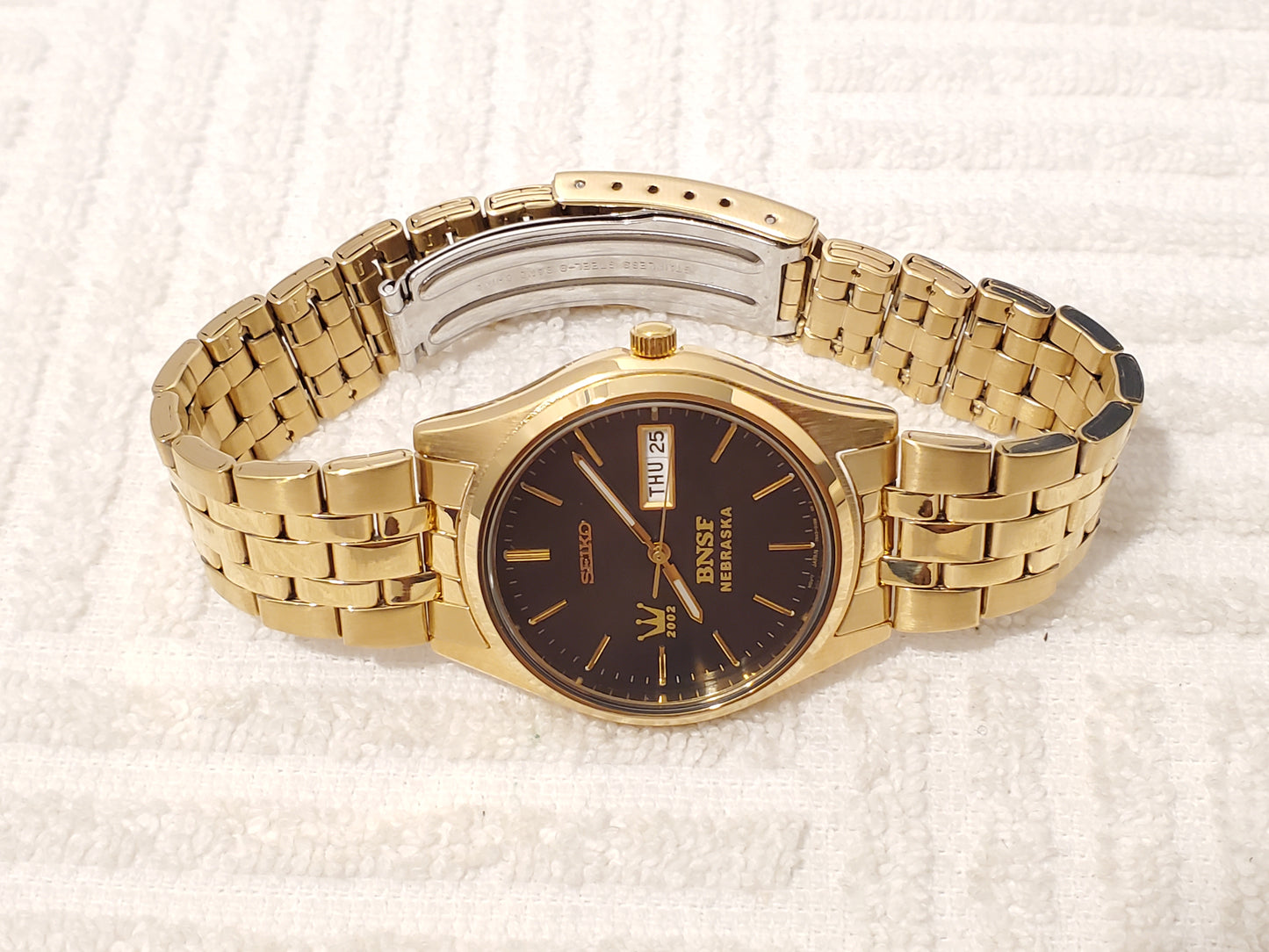 Vintage Seiko Men's Day Date Quartz Watch Gold Tone One Jewel Black Dial SS