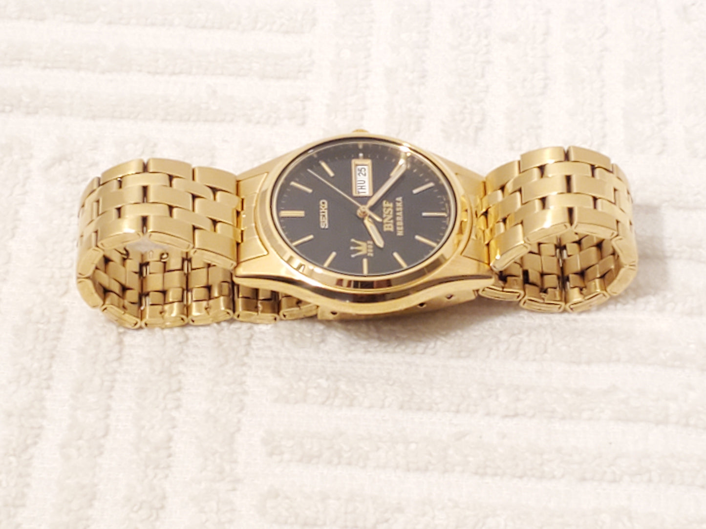 Vintage Seiko Men's Day Date Quartz Watch Gold Tone One Jewel Black Dial SS