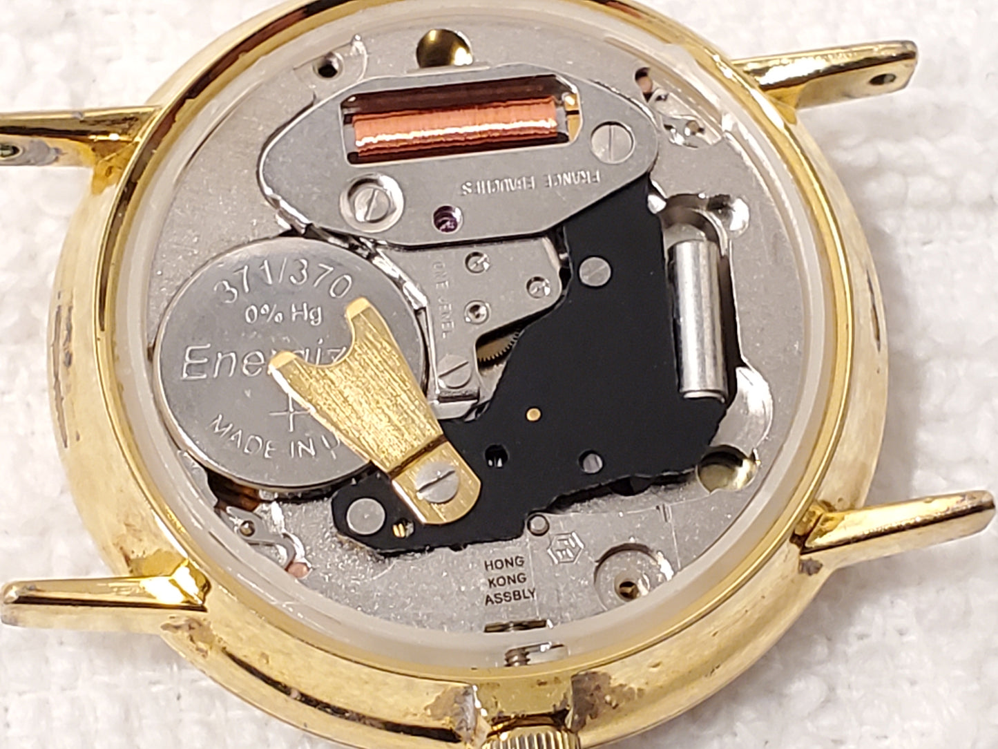 Vintage Fossil Women Watch Gold Tone Black Dial Opal Pieces Roman Numerals Bezel