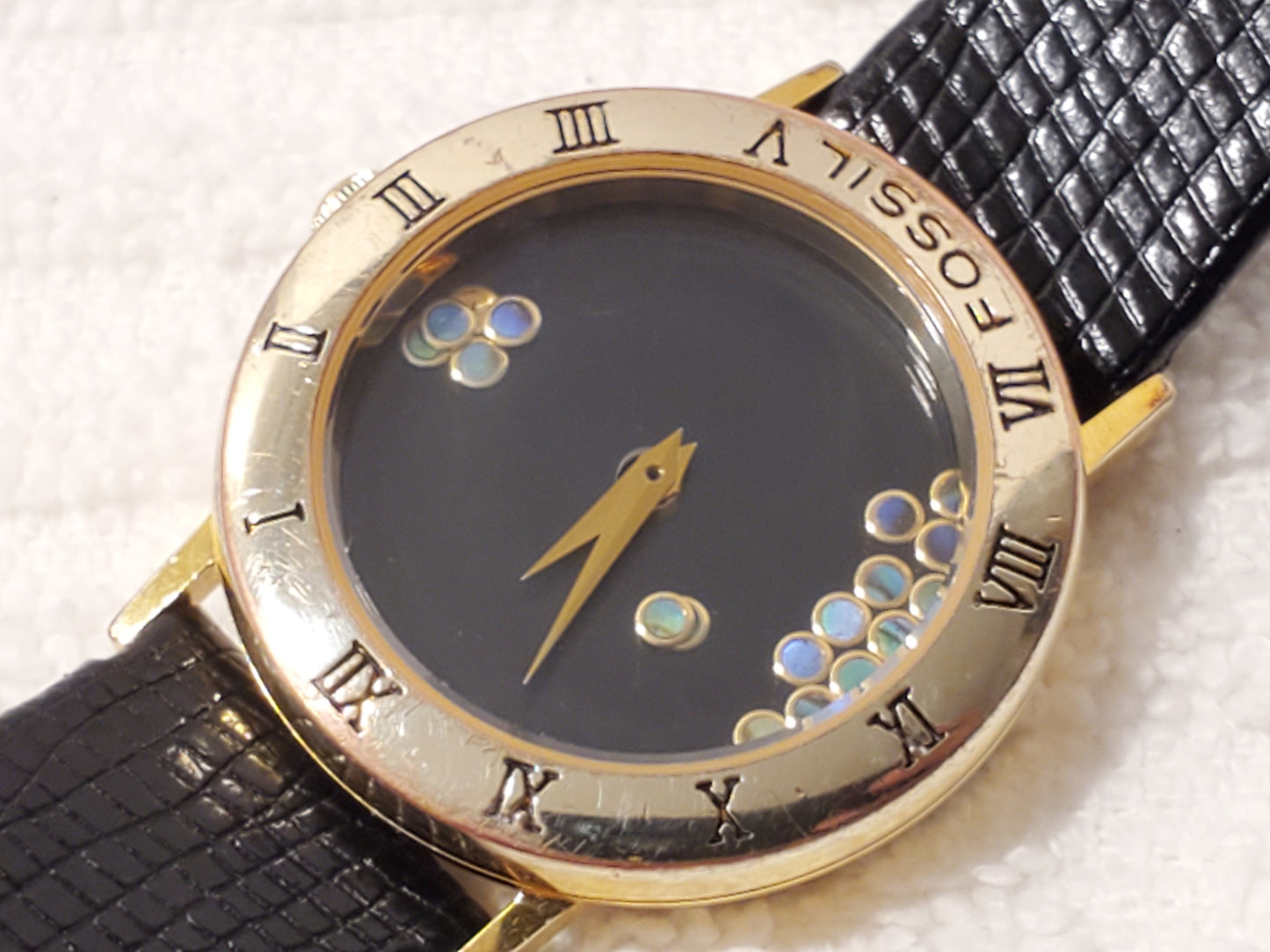 Vintage Fossil Women Watch Gold Tone Black Dial Opal Pieces Roman Numerals Bezel