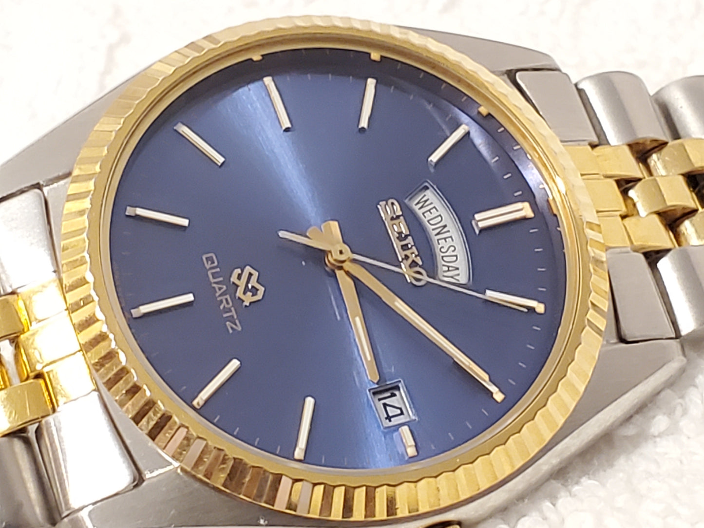 Vintage Seiko SQ Men's Presidential Day Date Quartz Watch Blue Dial Gold Tone SS