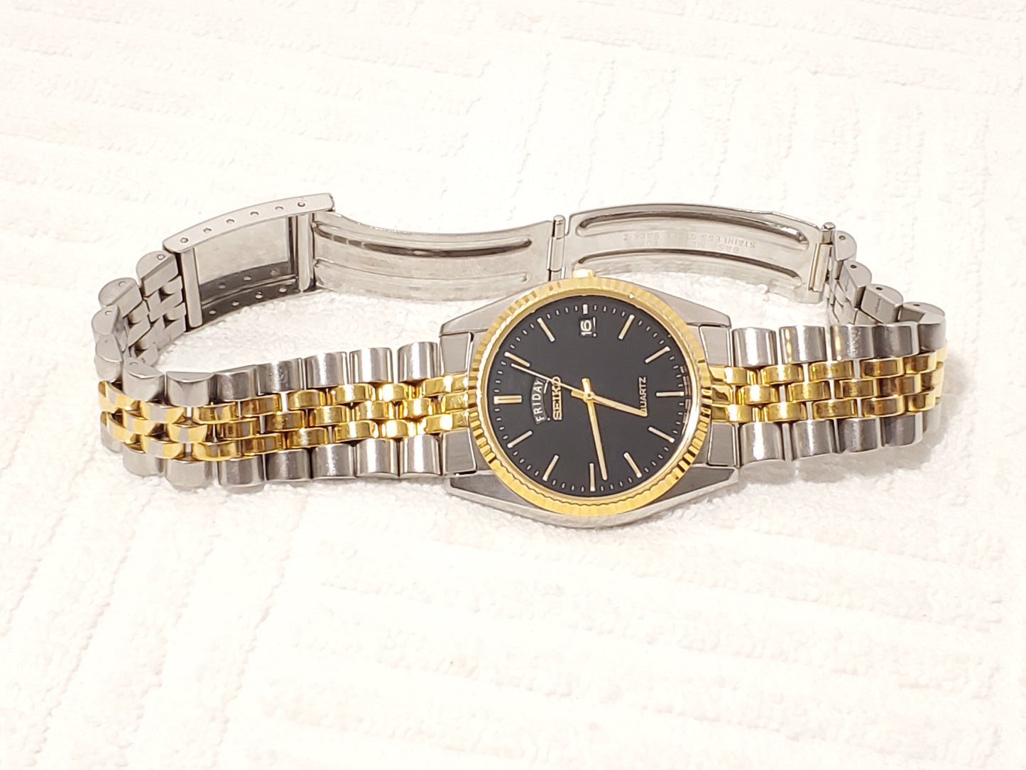 Vintage Seiko Day Date Mens Presidential Quartz Watch Stainless Steel Black Dial