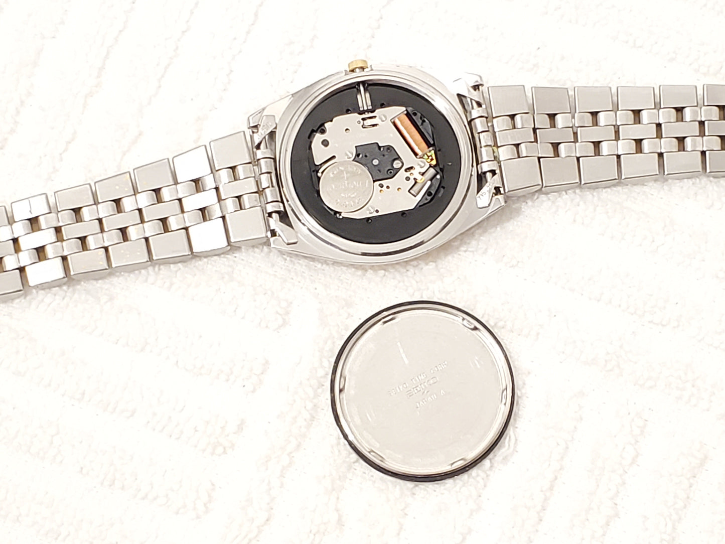 Vintage Seiko SQ Men Presidential Day Date Quartz Watch Silver Dial Gold Tone SS