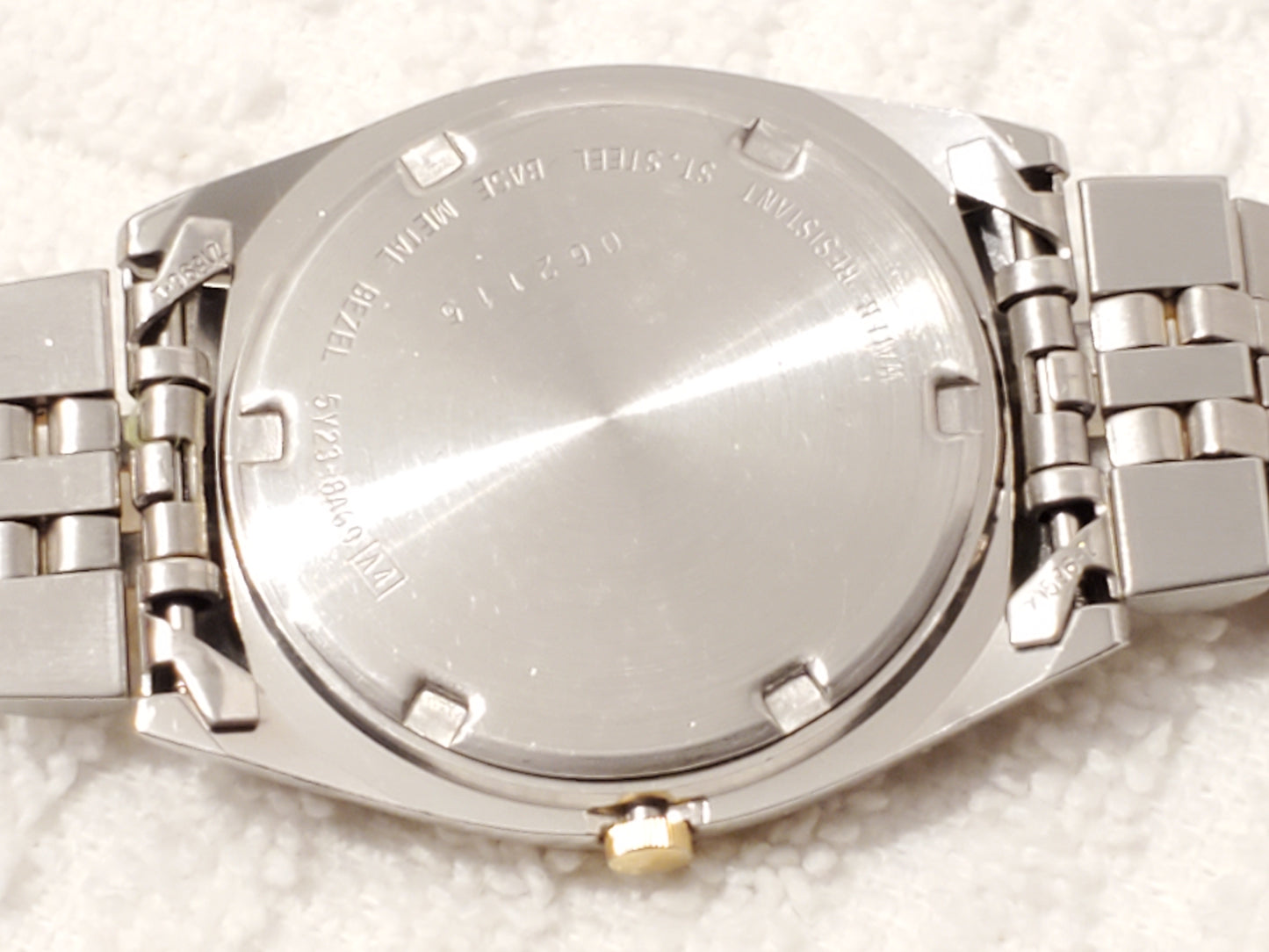 Vintage Seiko SQ Men Presidential Day Date Quartz Watch Silver Dial Gold Tone SS