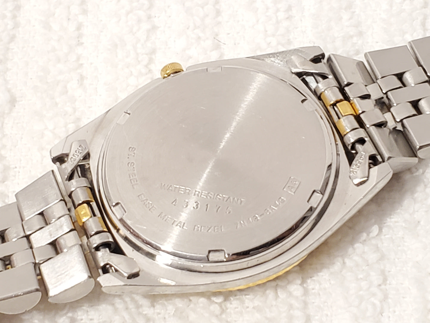 Vintage Seiko Men's Day Date Black Dial Quartz Presidential Watch Gold Tone SS