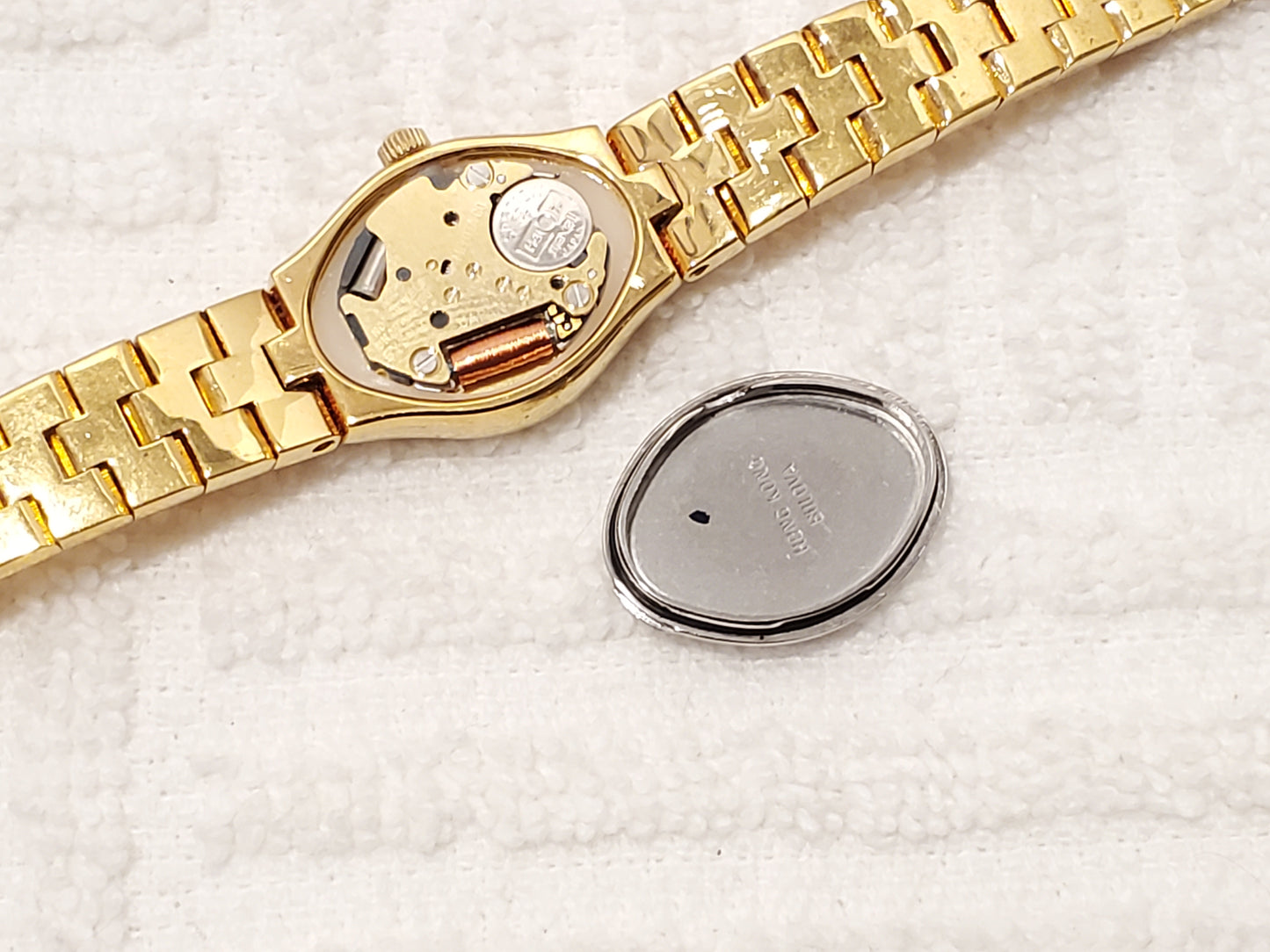 Vintage Caravelle by Bulova Women's Gold Tone Plated Quartz Watch Oval Shape SS