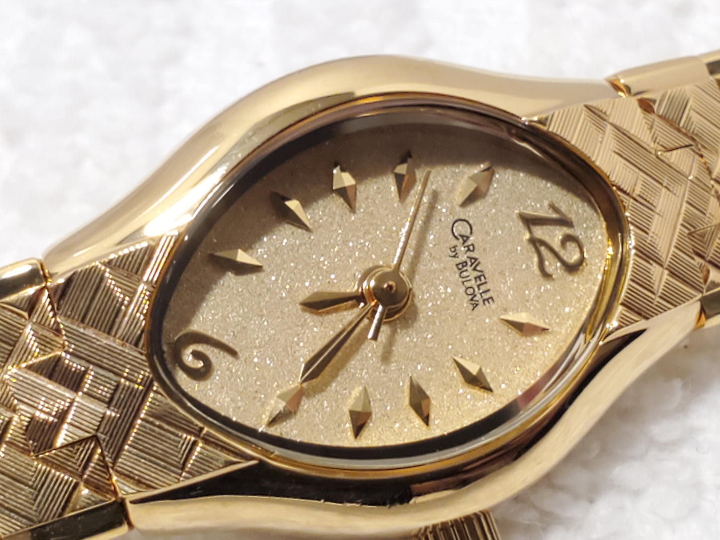 Vintage Caravelle by Bulova Women's Gold Tone Plated Quartz Watch Oval Shape SS