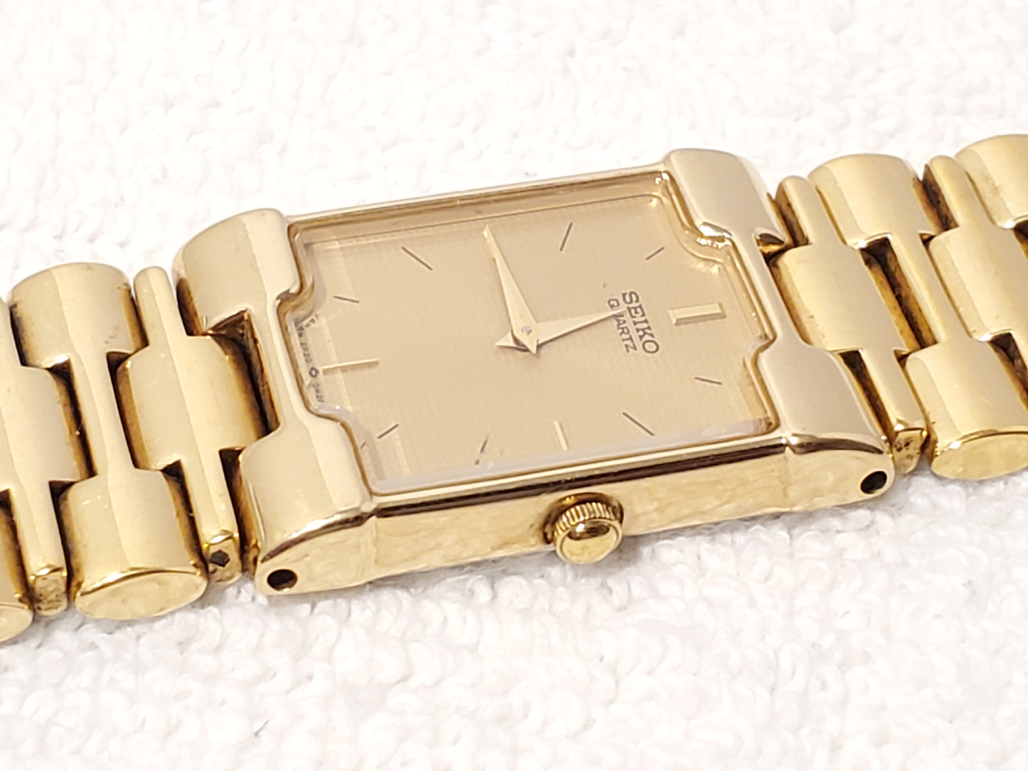 Vintage Seiko Women's Quartz Tank Watch Gold Tone Stainless Steel Two Jewels