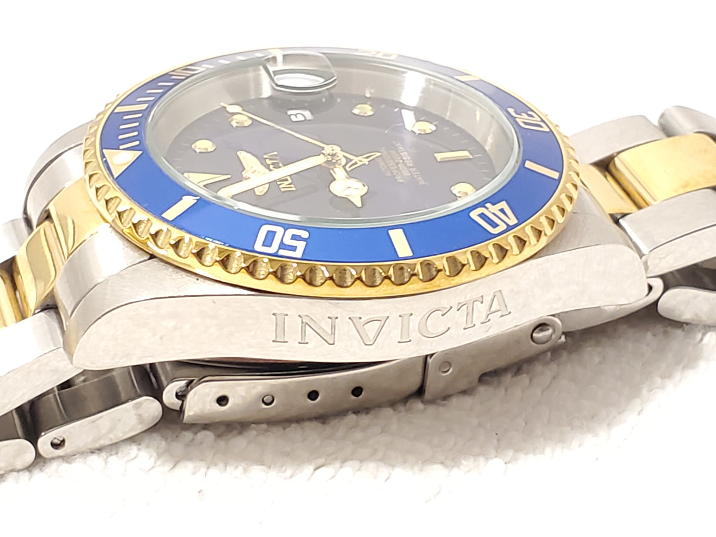 Invicta Automatic Men's Date Watch Twenty Four Jewels Stainless Steel Gold Tone Purple Dial