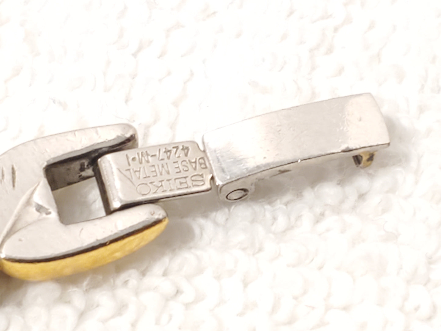 Vintage Seiko Gold Tone Women's Quartz Watch Silver Dial Base Metal
