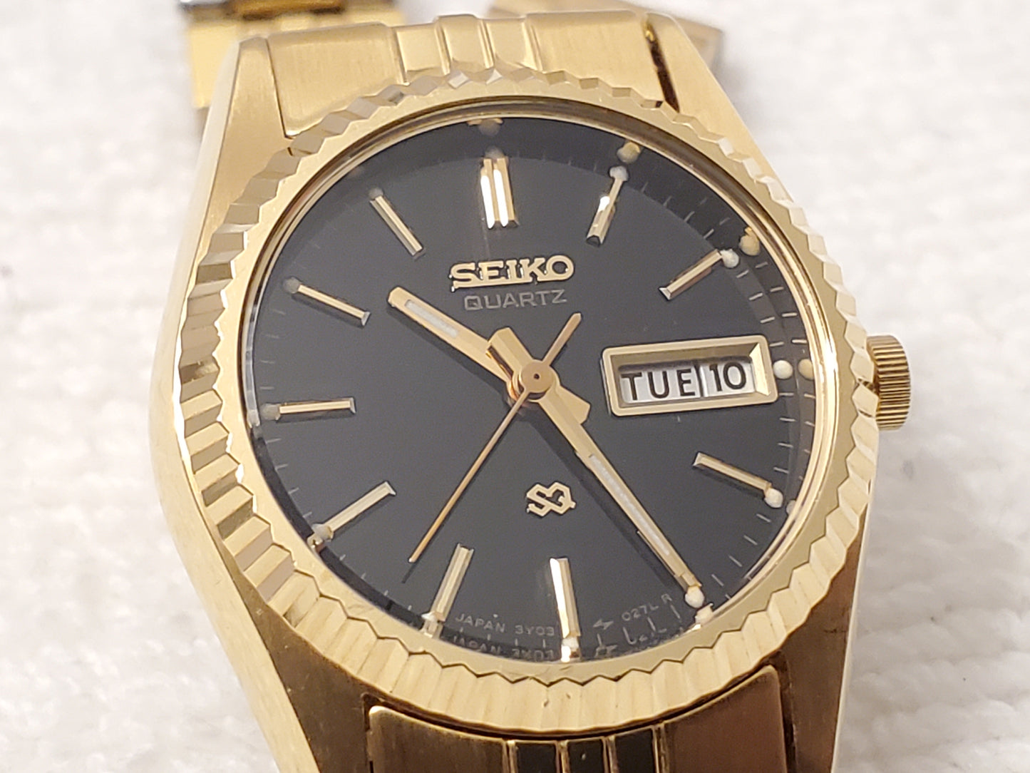 Vintage Seiko SQ Women's Gold Tone Quartz Watch Day Date Black Dial One Jewel Presidential