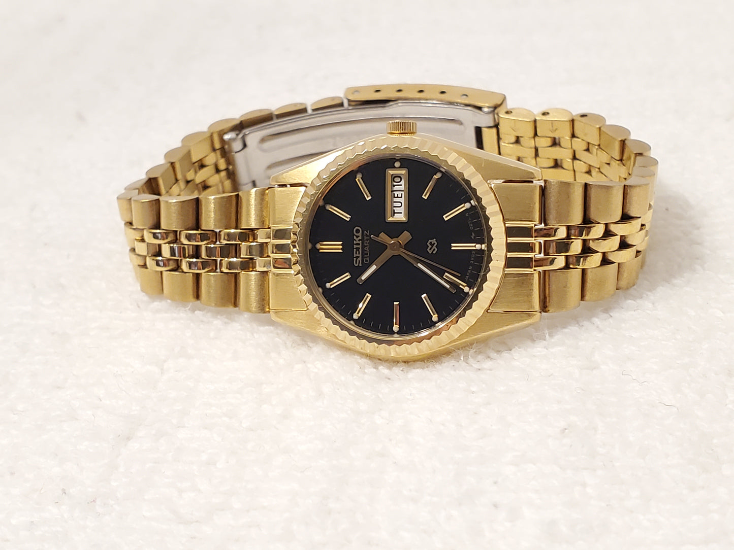 Vintage Seiko SQ Women's Gold Tone Quartz Watch Day Date Black Dial One Jewel Presidential
