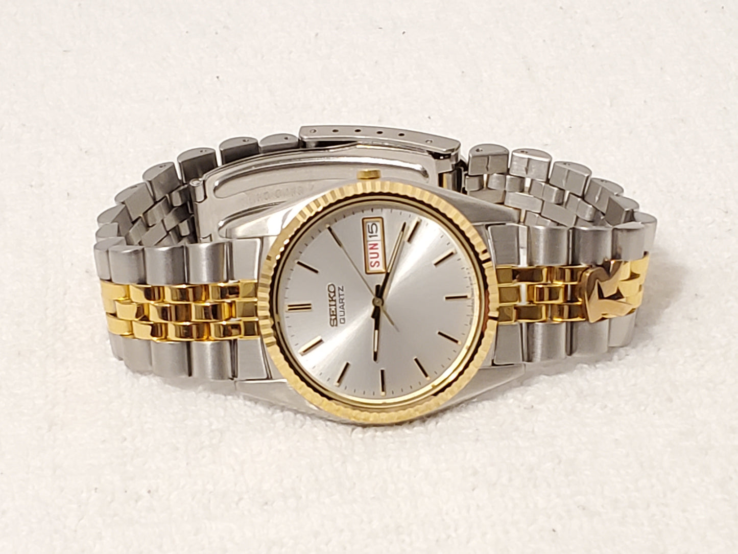 Vintage Seiko Mens Presidential Day Date Watch Gold Tone Stainless Steel 1 Jewel