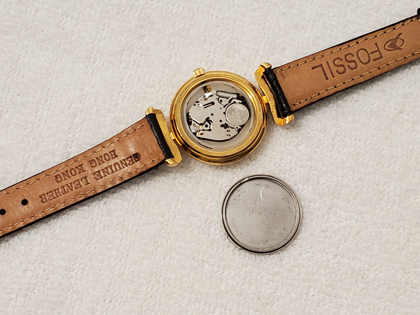 Vintage 1990's Fossil Abalone Seashell Iridescent Womens Watch Mother Pearl Dial