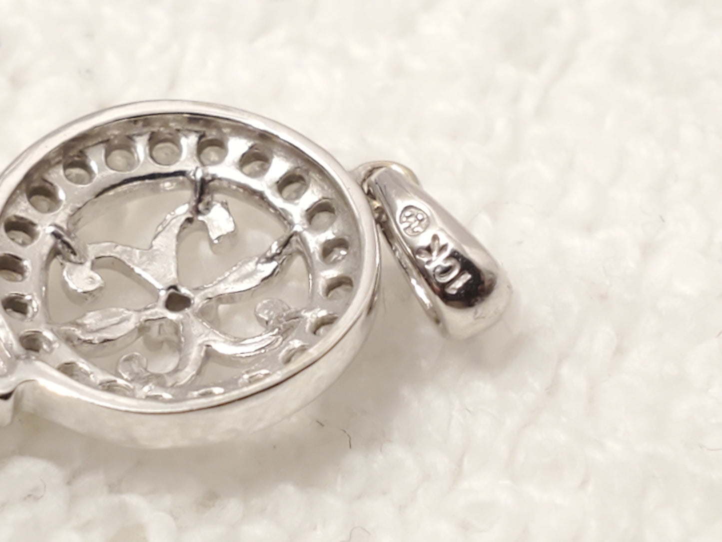 Vintage 10K White Gold Diamonds Pendant Charm Key Women's 1.6 Grams
