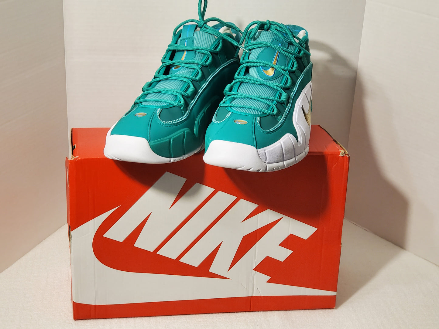 Nike Air Max Penny Men's Stadium Green White Metallic Gold Sneakers Size 13