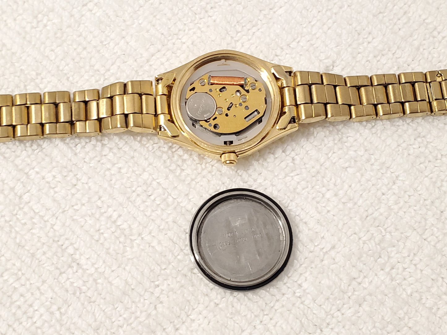 Vintage Citizen Women's Day Date Gold Plated Quartz Watch Black Dial Base Metal