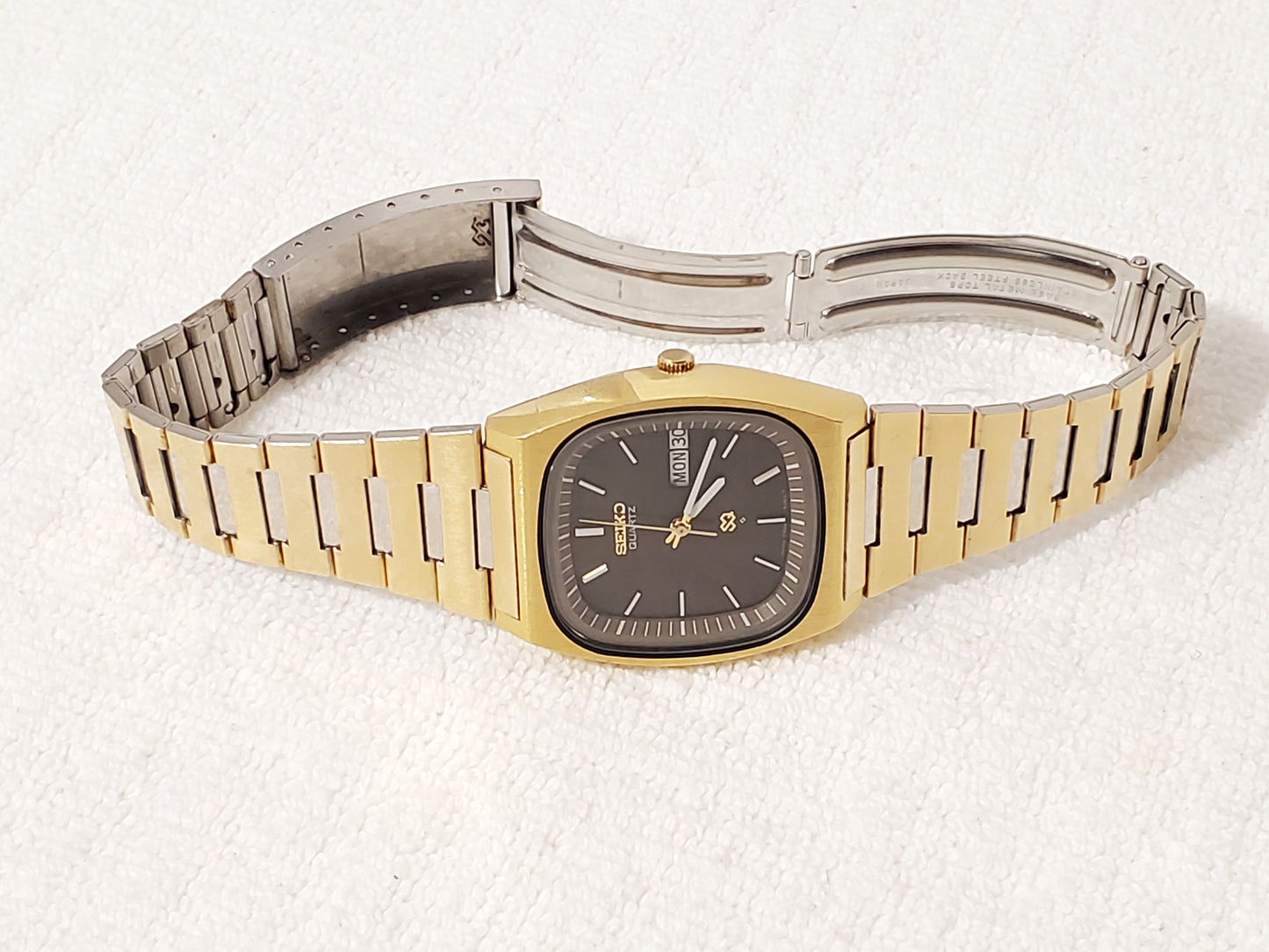 Vintage Seiko Men's Day Date Watch Brown Dial Stainless Steel 4 Jewels Gold Tone