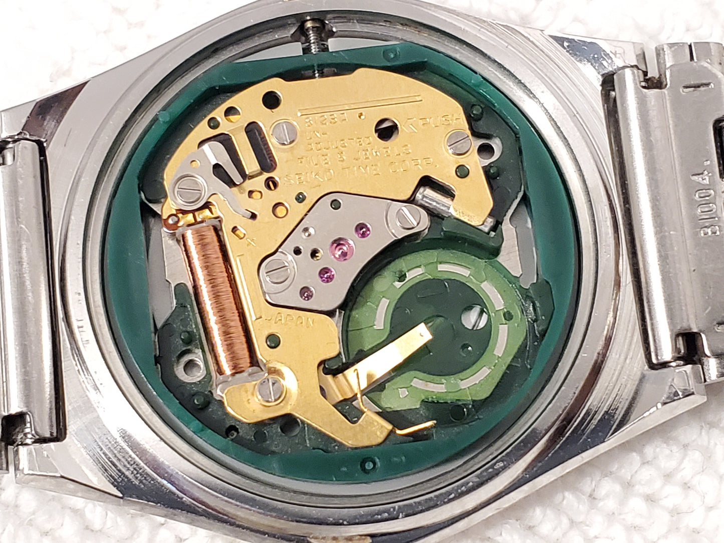 Vintage Seiko SQ Men's Stainless Steel Silver Dial Watch Day Date Five Jewels