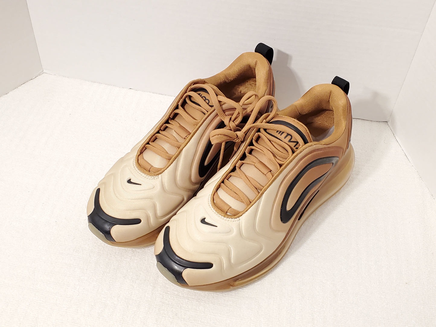 Nike Air Max 720 Desert Gold Wheat Black Lace Up Low Top Sneaker Size 7.5 Men's